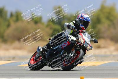 media/Apr-09-2023-SoCal Trackdays (Sun) [[333f347954]]/Turn 7 (1135am)/